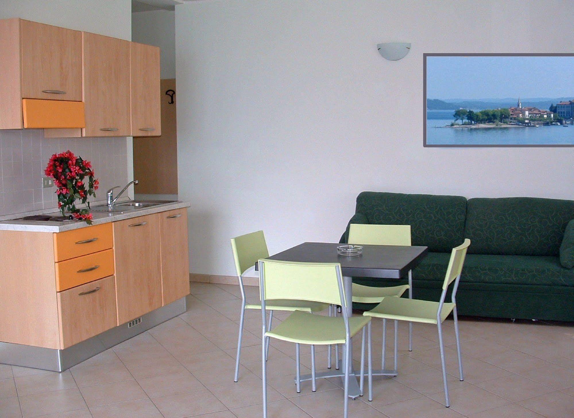 Residence Tre Ponti แวร์บาเนีย ภายนอก รูปภาพ